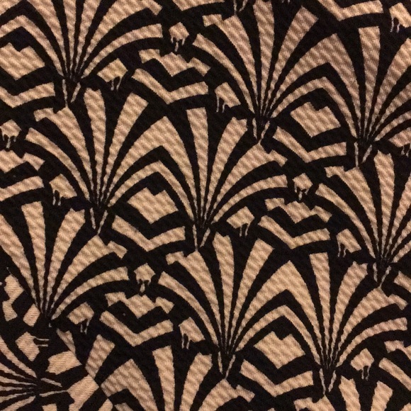 Petite medium black and white Haani dress - Picture 3 of 3